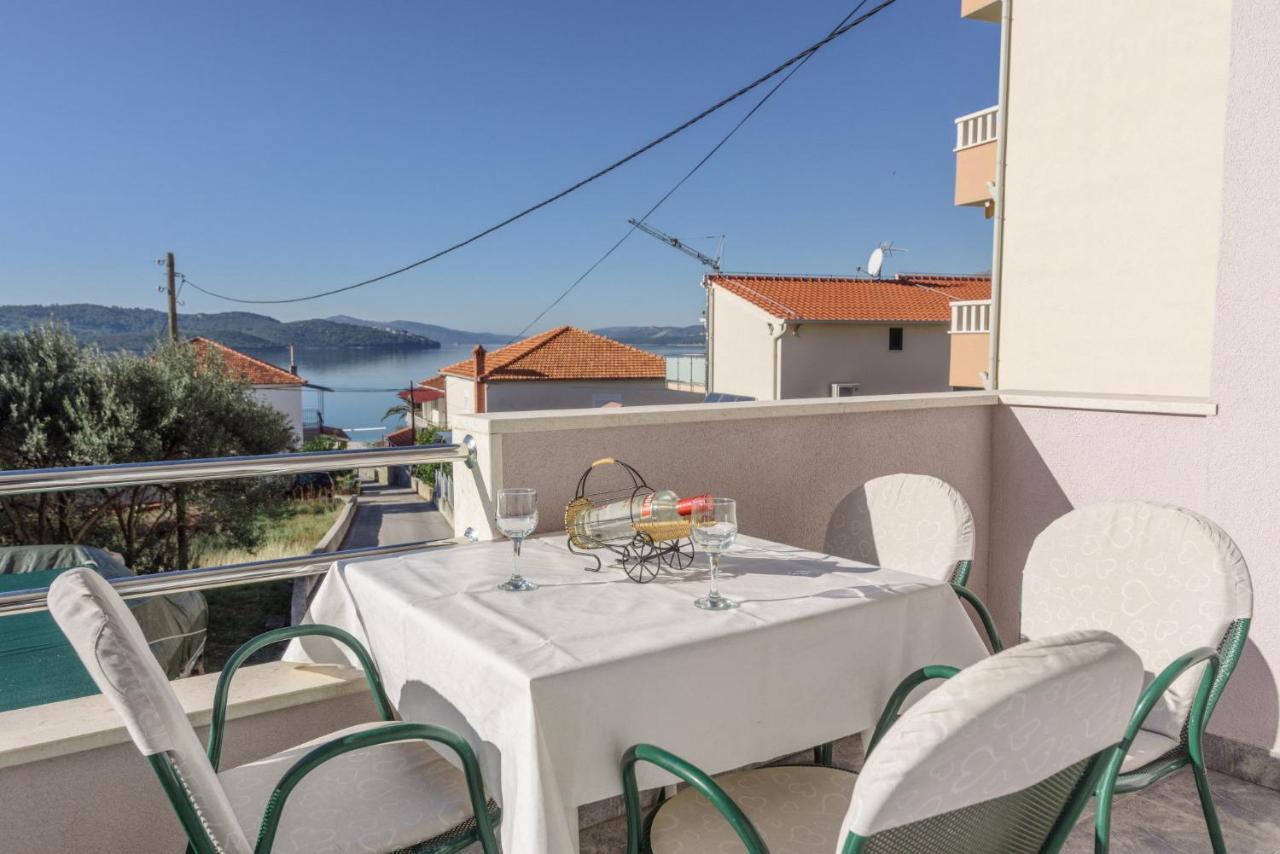 Apartments Meri Trogir Exterior foto