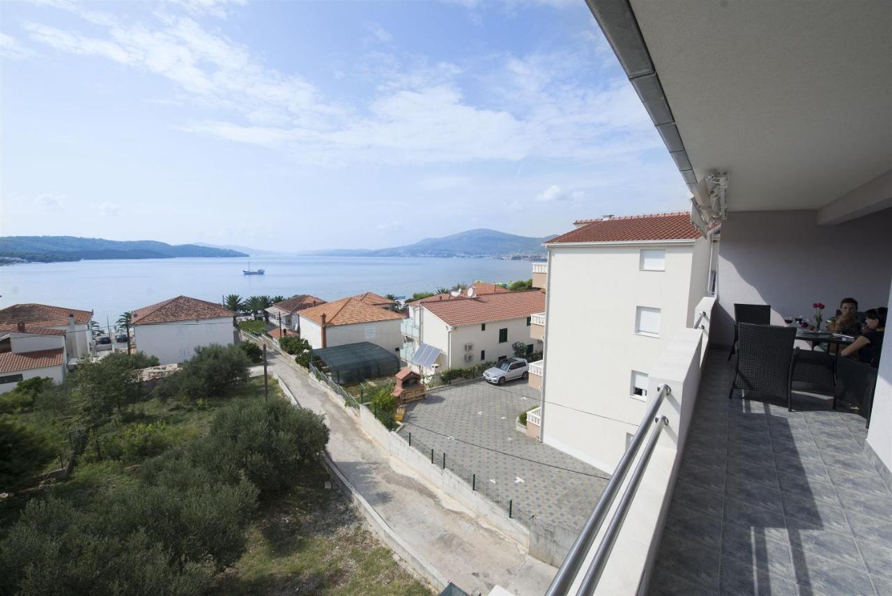 Apartments Meri Trogir Exterior foto